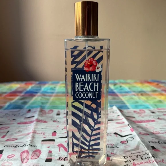 🥥 VICTORIA’S SECRET Coconut Body Mist 🥥 - Picture 1 of 1